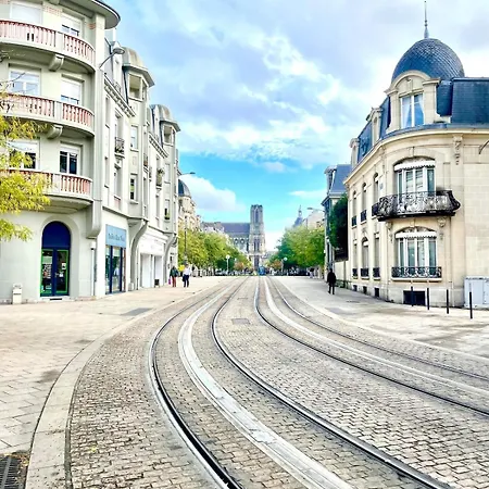 Climatise-centre Ville-gare Apartment